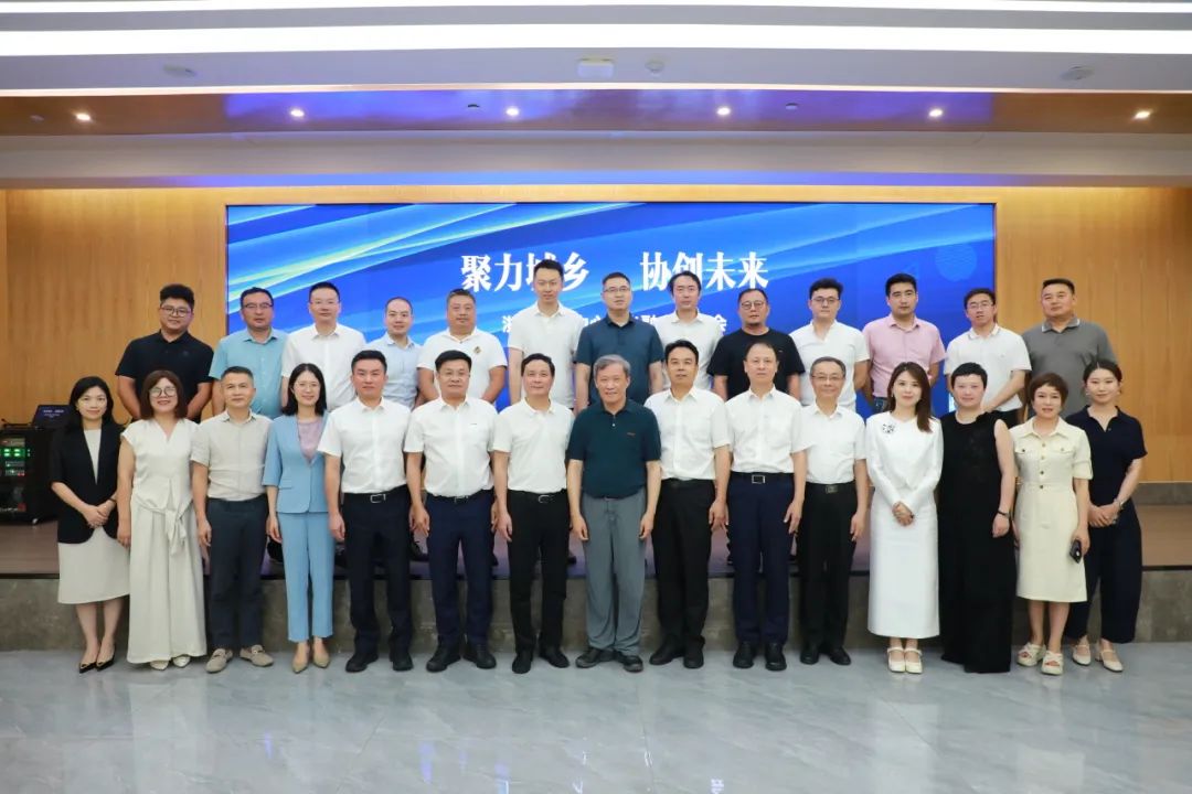 1752550347676865.jpg 2.jpg